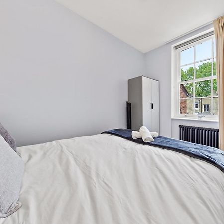 Stylish 2 Bedroom Apartment In Westminster Sleeps 5 With Ac لندن المظهر الخارجي الصورة
